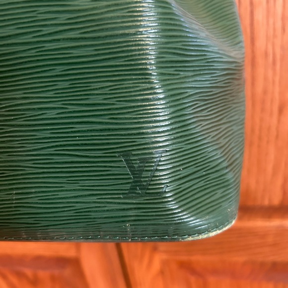 Vintage Louis Vuitton Epi Petit Noe - Picture 5 of 16